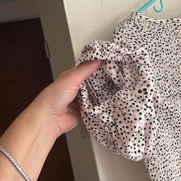 Express puff sleeve blouse size medium - Picture 6 of 8